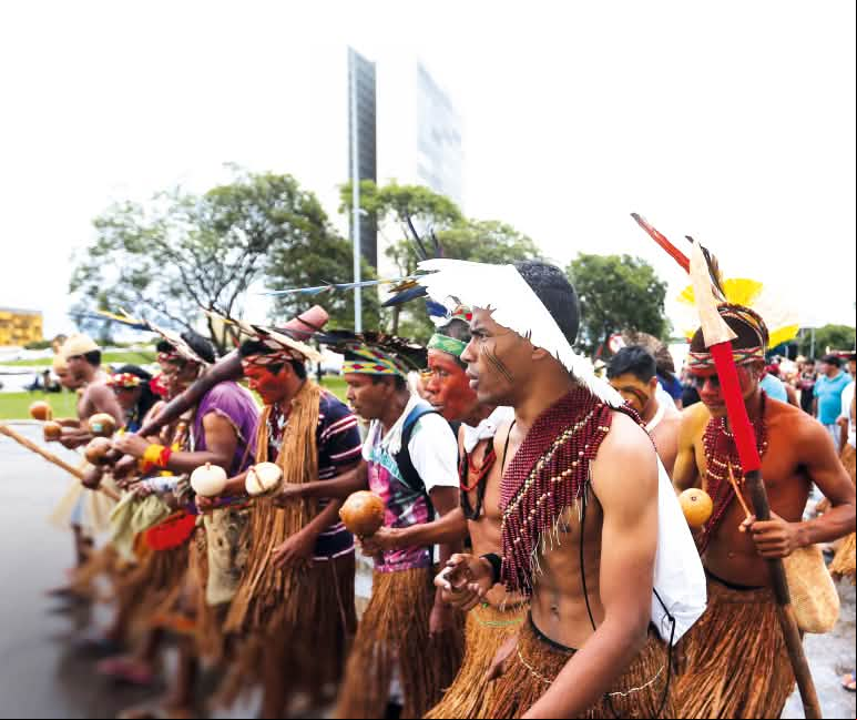 Indígenas defienden sus derechos territoriales en Brasil